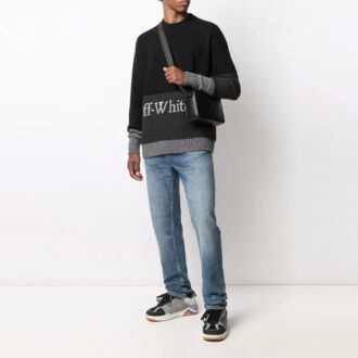 FW21 Tröja med logotypmönster och långa ärmar Svart