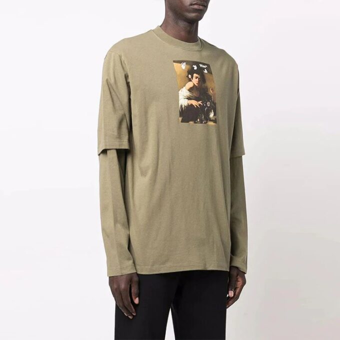 Off-White Herr Caravaggio Boy-tryck Långärmad T-shirt i lös passform, militärgrön