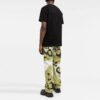 Off-White Herr FW21 T-shirt med bröstlogotyp, rund hals och korta Shorts, svart