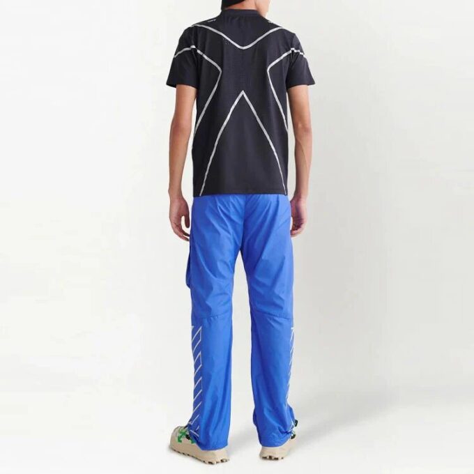 Off-White Herr FW22 T-shirt med logotyp och pilmönster, kortärmad, slim fit, svart