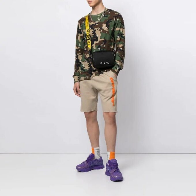 Off-White Herr SS21 Camouflage-tryck Löst sittande långärmad grön T-shirt