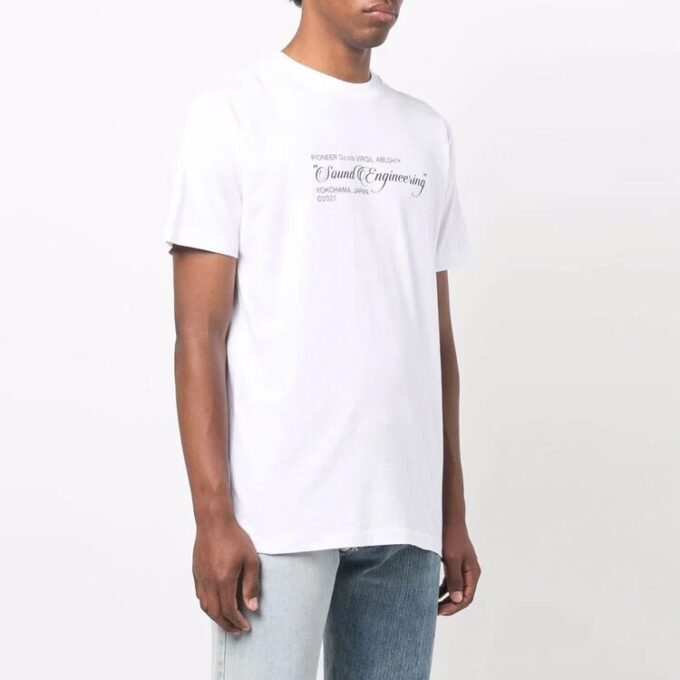 Off-White Herr SS21 T-shirt med målningsmönster, rund hals och korta Shorts, vit