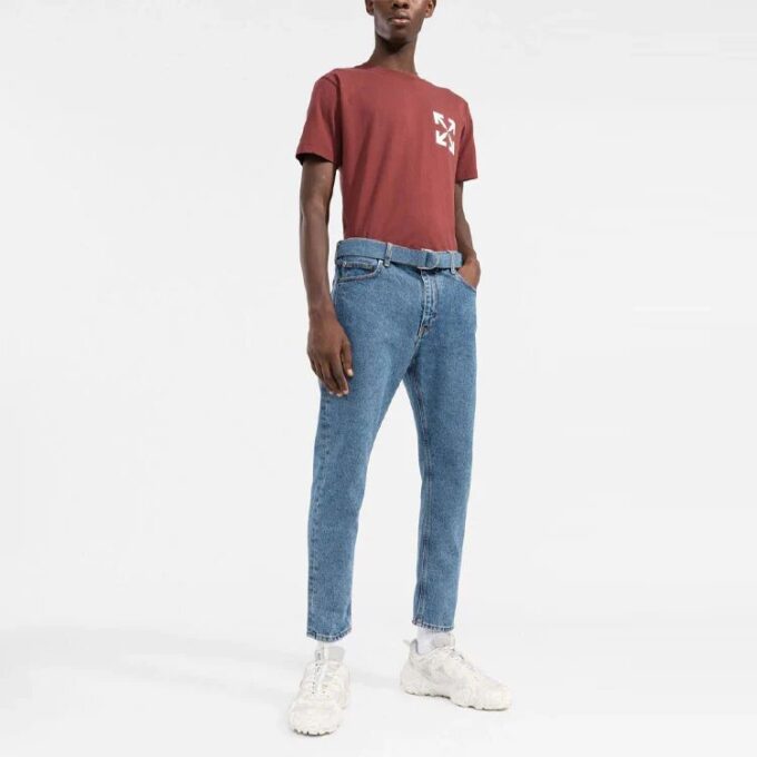 Off-White Herr SS22 T-shirt med logotryck, rund hals och korta Shorts i tegelrött