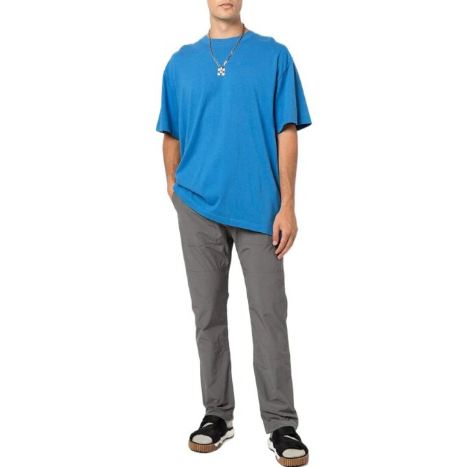 Off-White Herr T-shirt i enfärgat blått med stort logo-tryck, rund hals och korta ärmar