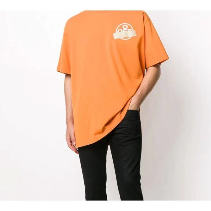 Off-White Herr-T-shirt med korta ärmar, bronsfärgad pil, gummiband och patch