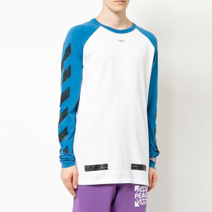 Off-White Herr-T-shirt med raglanärmar, färgblockering och pilmotiv