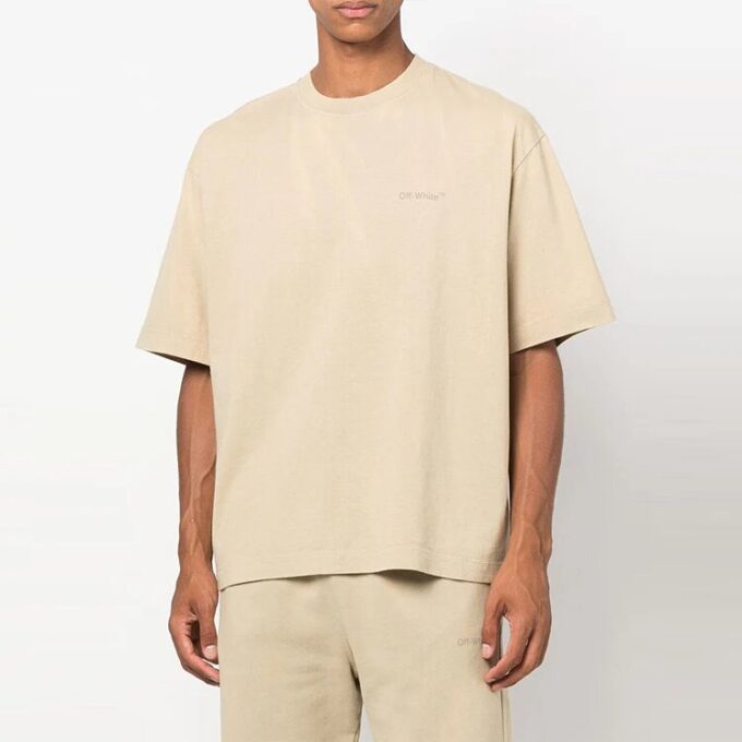 Off-White Herr T-shirt med randigt mönster, rund hals och korta ärmar, beige