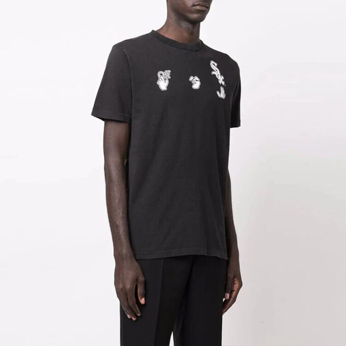 Off-White x New Era x MLB Crossover SS22 kortärmad t-shirt med logotryck, standardmodell, svart