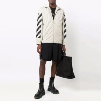 SS21 enfärgade cargoshorts svarta